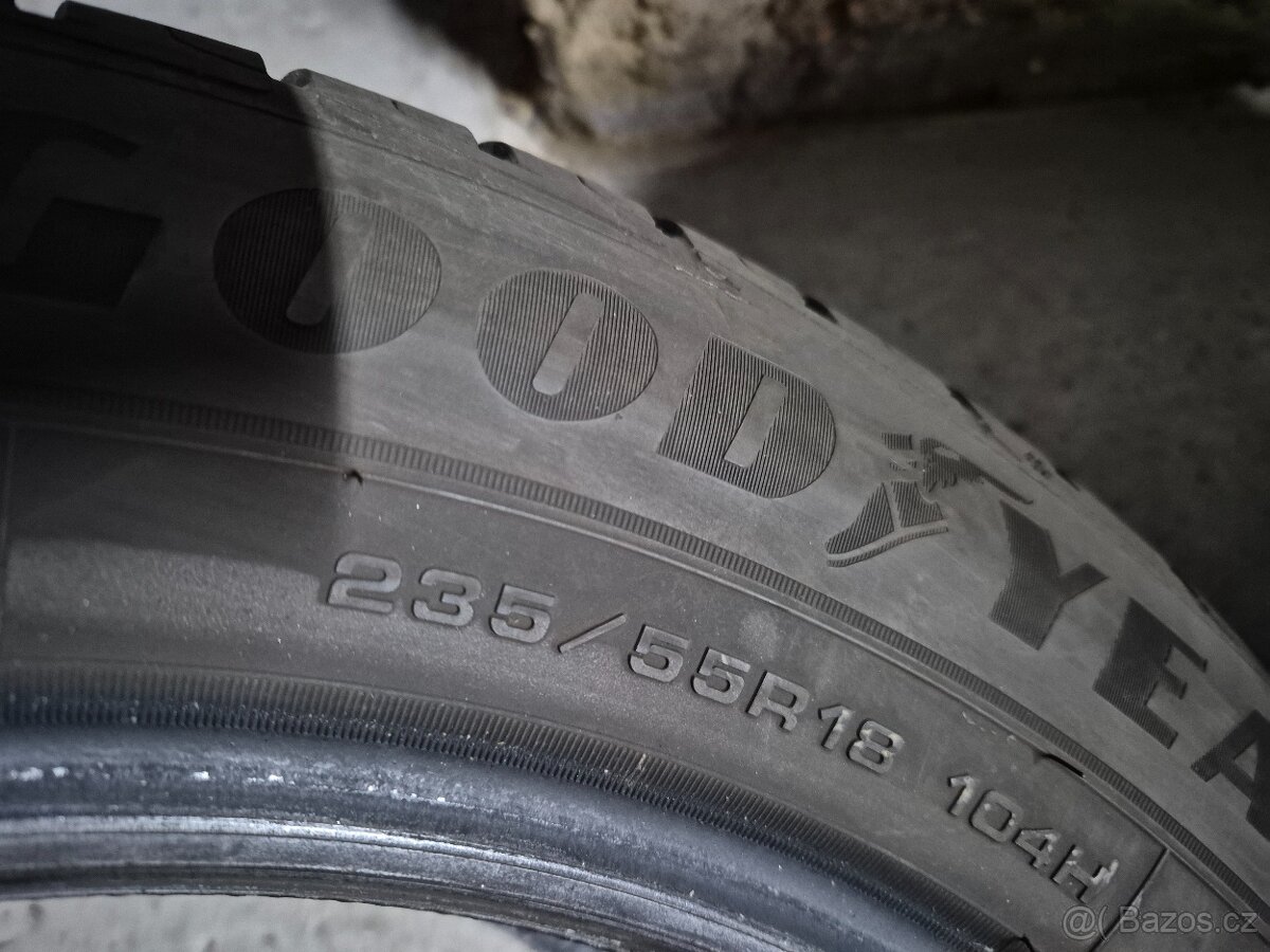 hyundai 5x114 225/45 R18 - 17