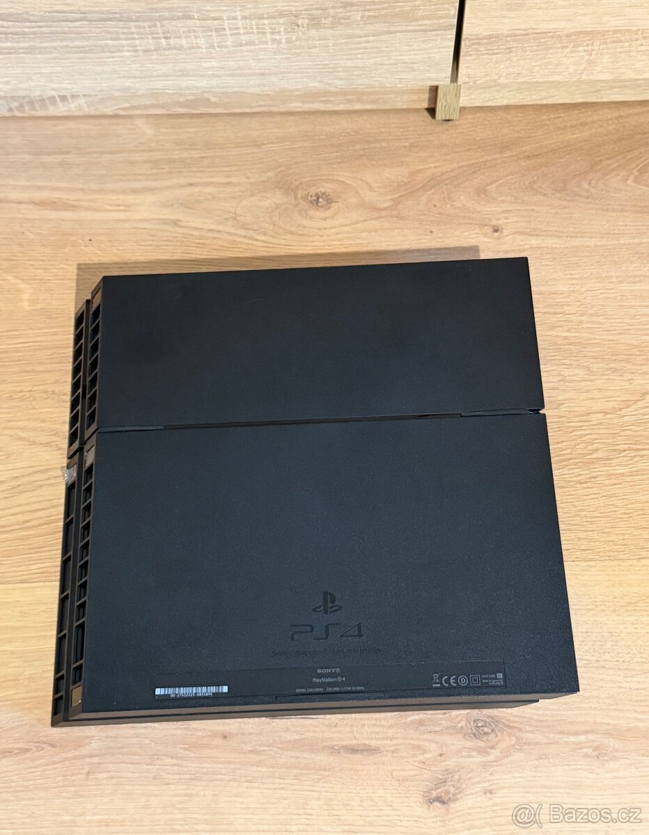 PS4 500GB , ovládače , hry , PS4 kamera , slúchadlá A ĎALŠIE - 17