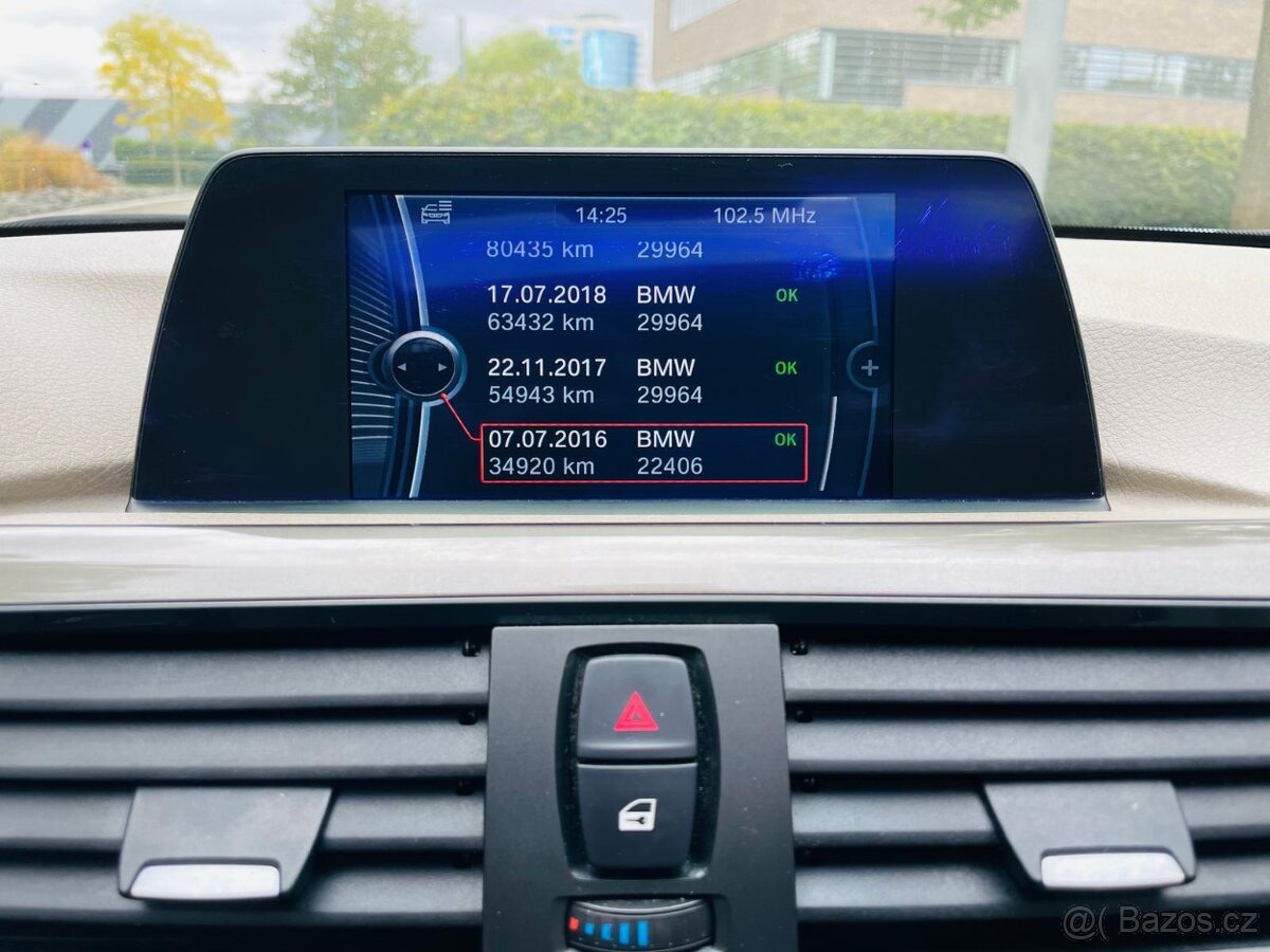 BMW Řada 3 316i MANUÁL LED SENZORY VÝHŘEV SERVISKA POUZE BMW - 17