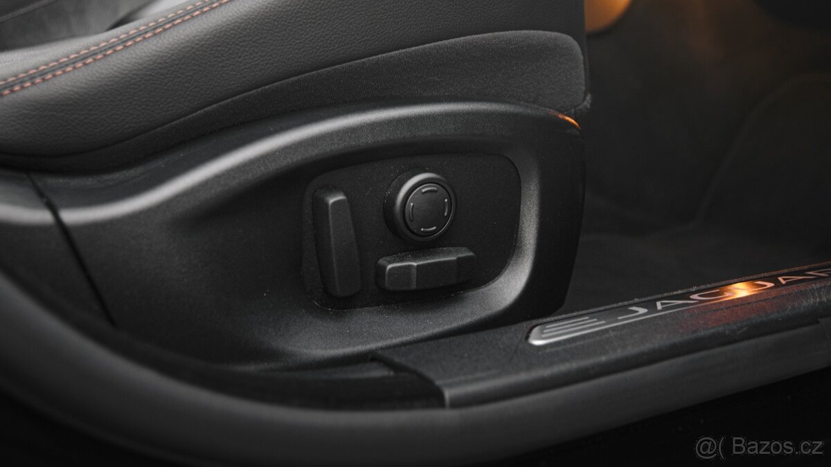 Jaguar XE, 25t 2,0/177kW 1.maj - 17