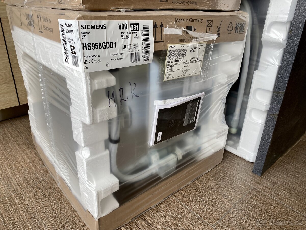 Nová parní trouba SIEMENS STUDIO HS958GDD1 s připojen vody - 17