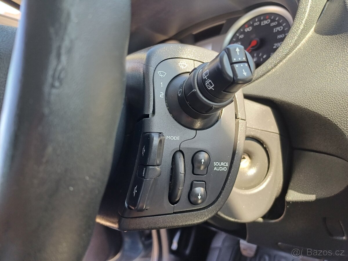 Predám Renault Clio Grandtour 1.2 benzín ,55kw rok výroby 20 - 17