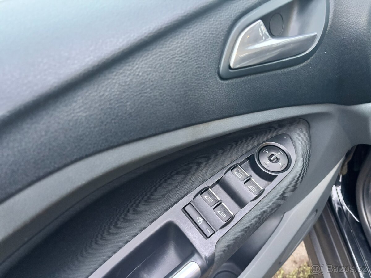 Grand C-Max 1.6TDci, 1.majitel v ČR, Tažné, 2012, Pěkný stav - 17