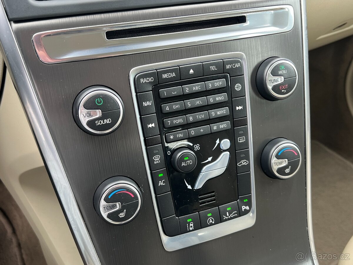 •Volvo XC60 D3 SUMMUM, ACC, NAVIGACE, SERVISKA• - 17