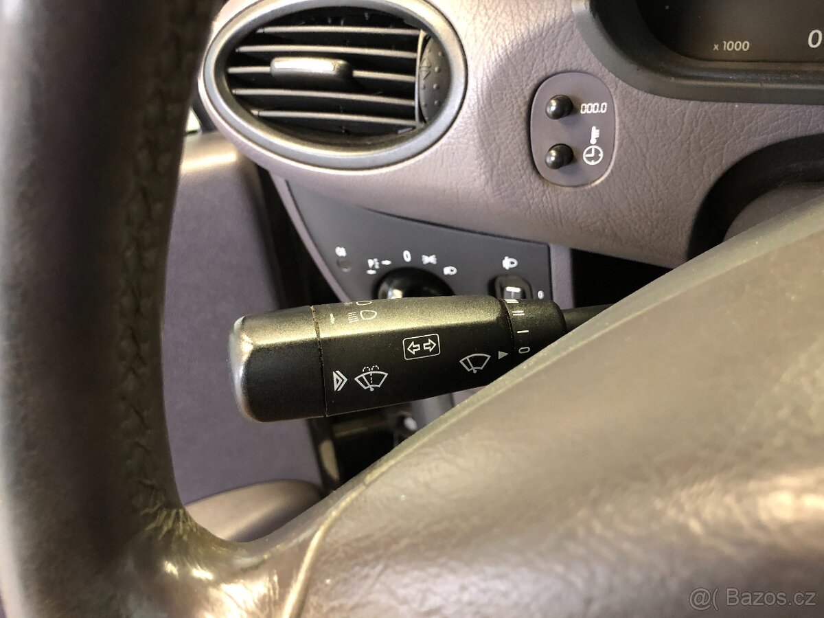 MERCEDES-BENZ A 190I - 17