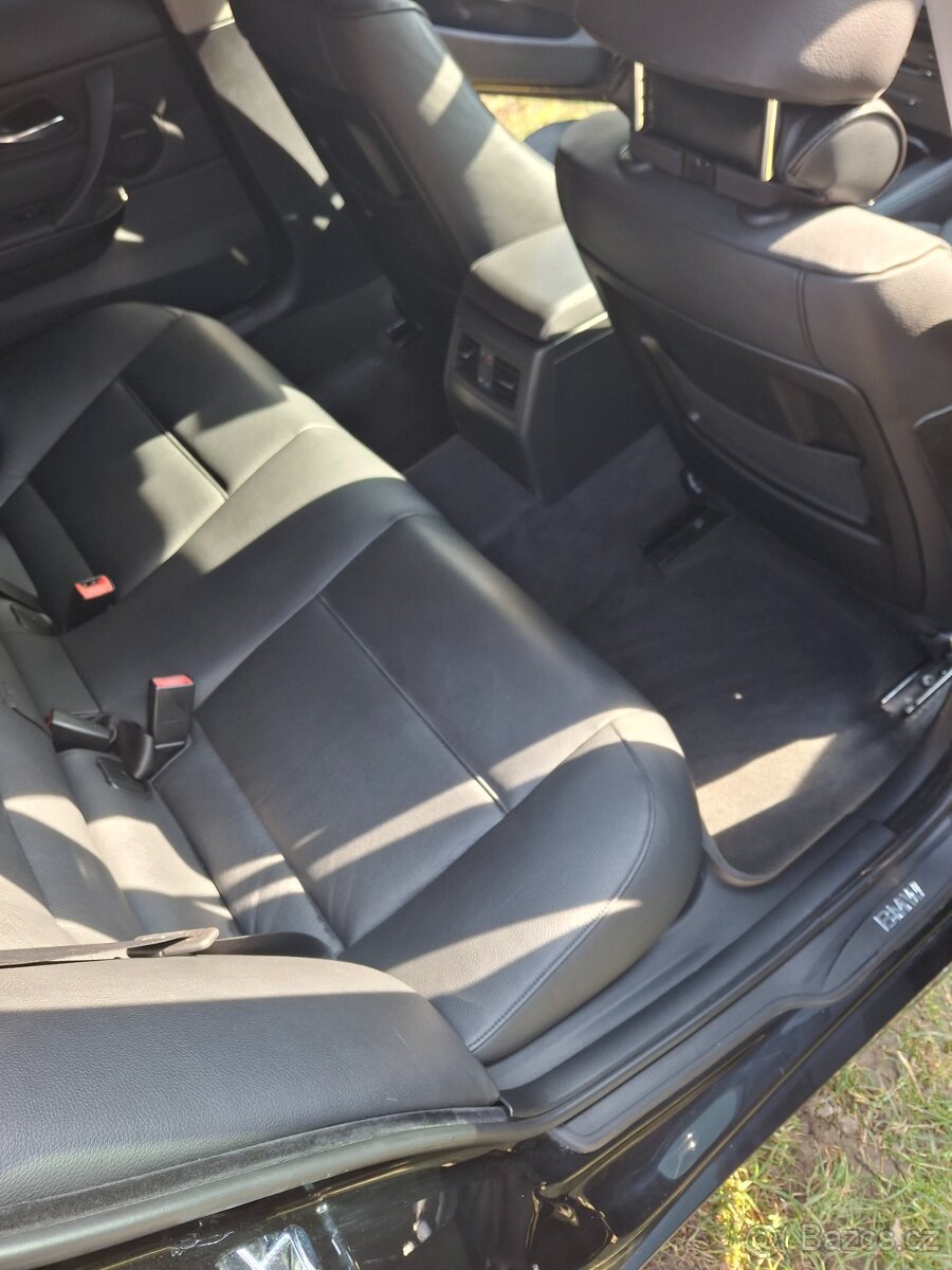 BMW e91 330i - 17