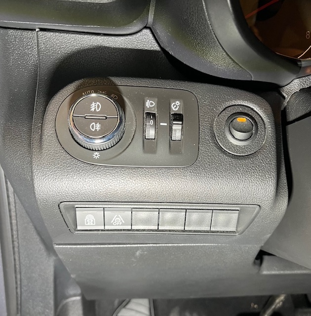 OPEL COMBO Benzin96kW Automat,Tažné,zimní sada kol - 17