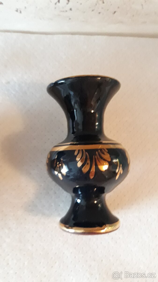 Vázy a vázičky ze skla, porcelánu a keramiky - 17