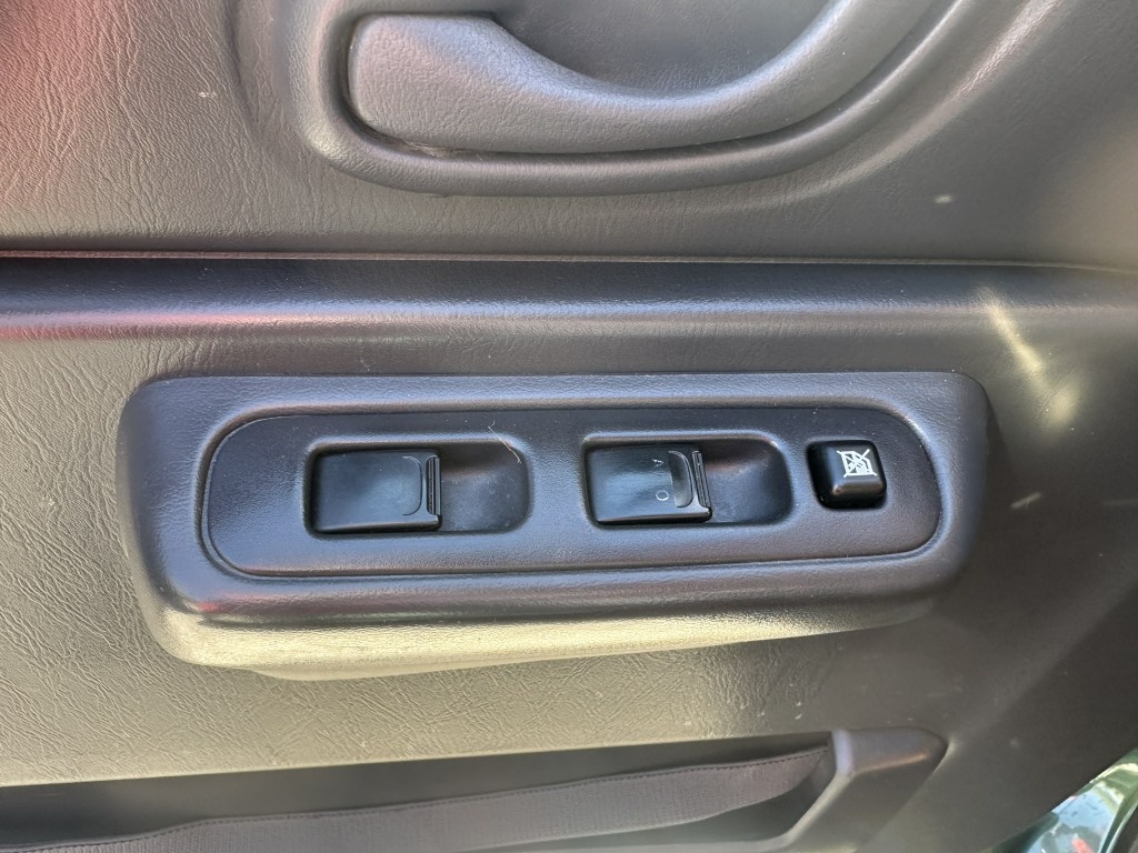 Suzuki Jimny 1.3i 63kW 4x4 - 17