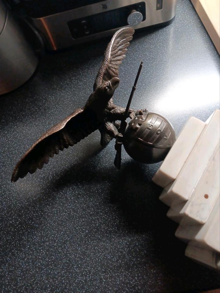 Bronzový orel na mramorovém podstavci – historická dekorace - 17