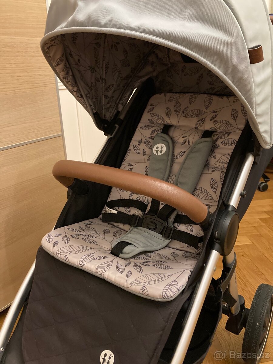 Kočárek Petite&Mars Royal 2023 v zimní výbavě - 17
