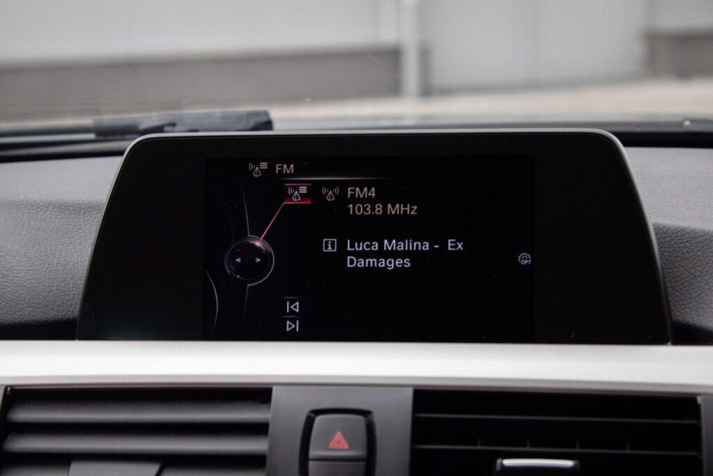 BMW rad 3 Touring 320d AT/8 - 17