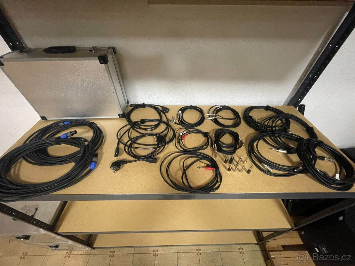 Zvukový systém DYNACORD - 2 reproduktory, basový reproduktor - 17