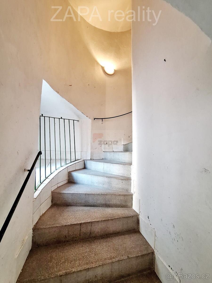 Prodej řadového RD celkem 209 m2, pozemek 543 m2, Roudnice n - 17