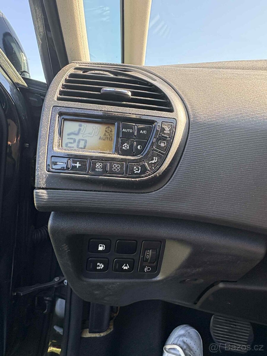 Citroën C4 Picasso 2,0 hdi AUTOMAT - 17