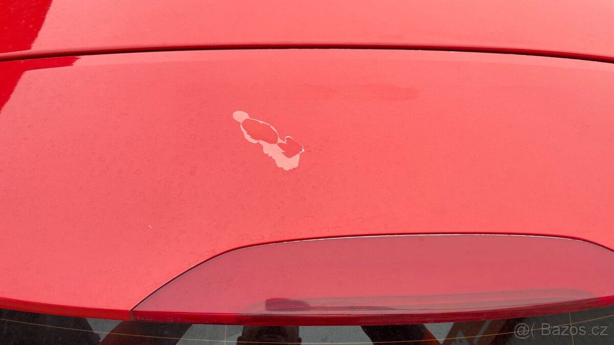 Volvo V60 D5, 151 KW R-design nebourané - 17