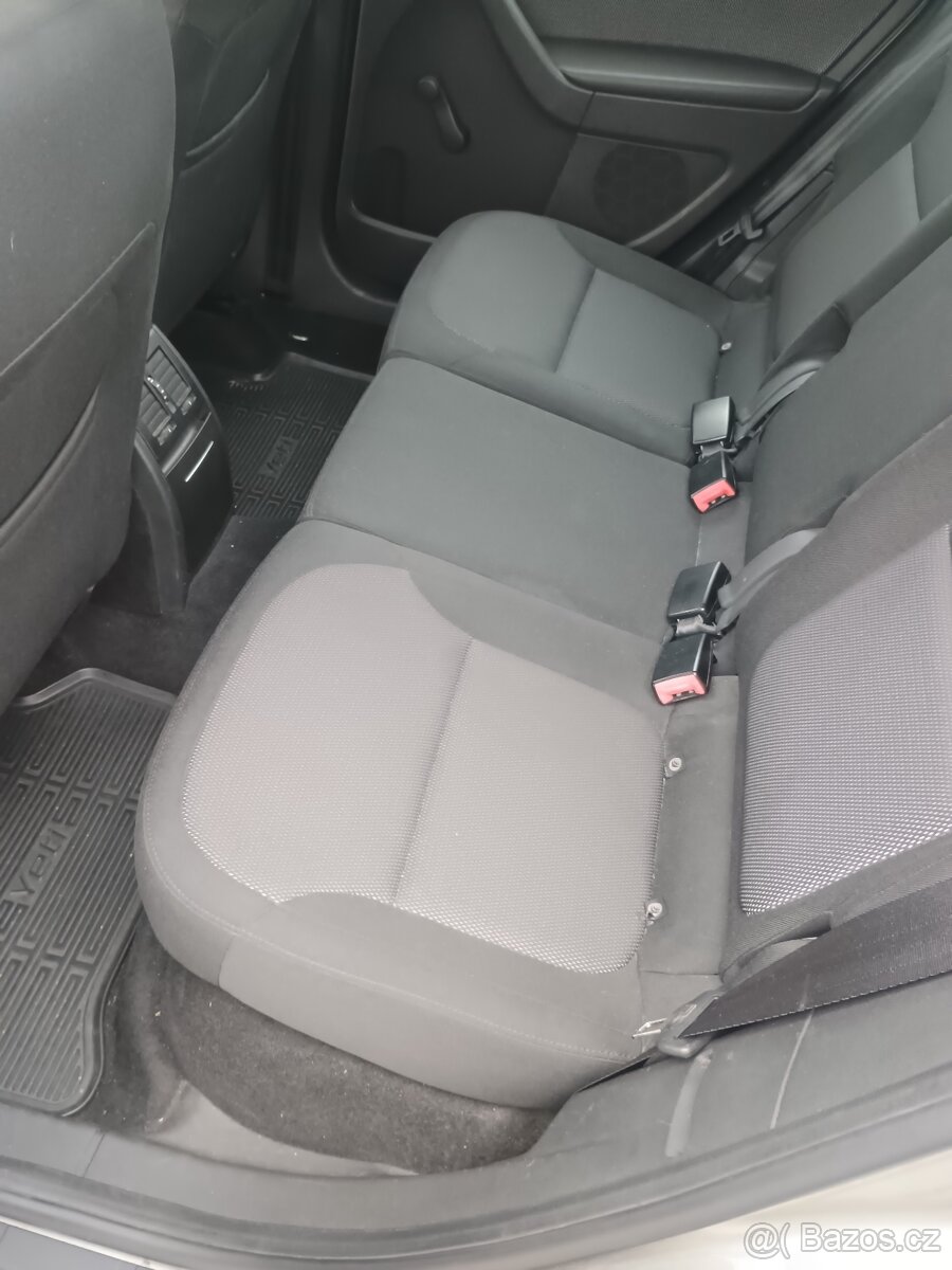 ŠKODA YETI 2.0 TDI, pohon 4x4, 2010, 1. majitel - 17