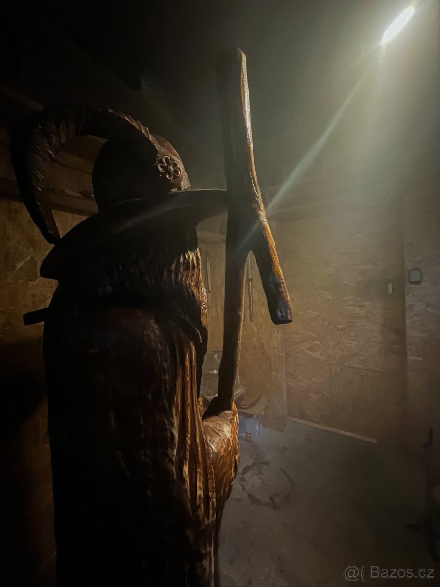 Dřevěné sochy do zahrady - 17