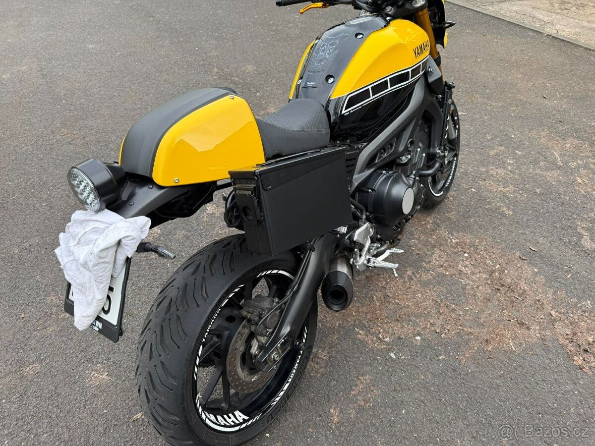 Yamaha XSR 900 - 17