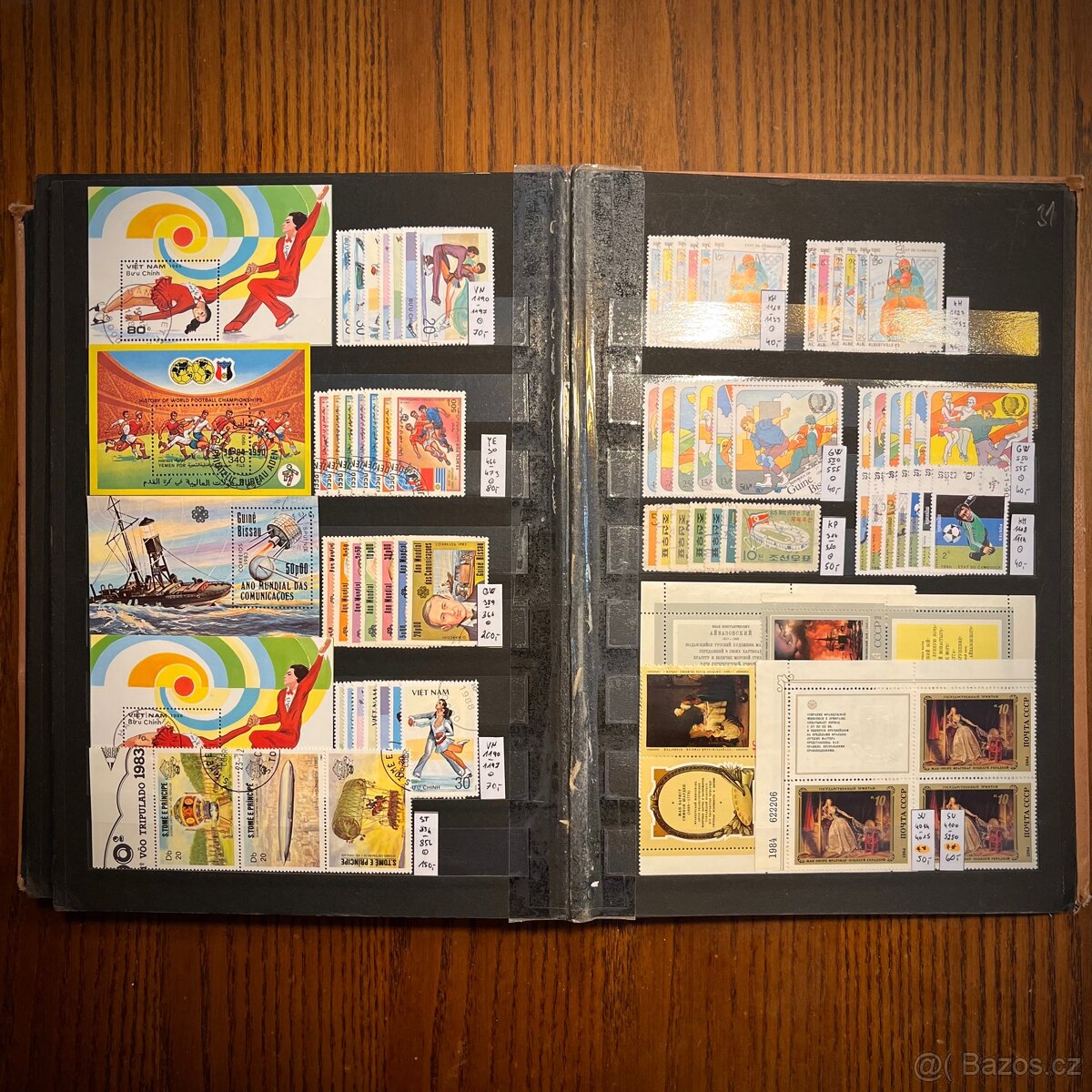 Album známek ( různé ) katalogová cena /15 600,- kč - 17