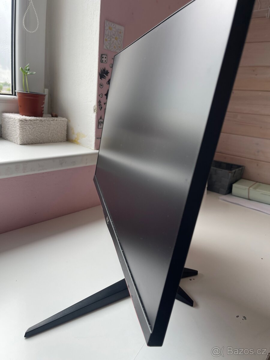 🔥 PRODEJ CUSTOM WHITE GAMING PC SETUP - 17