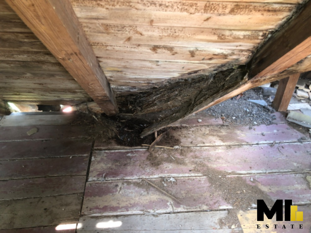 Prodej rodinného domu o velikosti 265 m2 na pozemku o veliko - 17