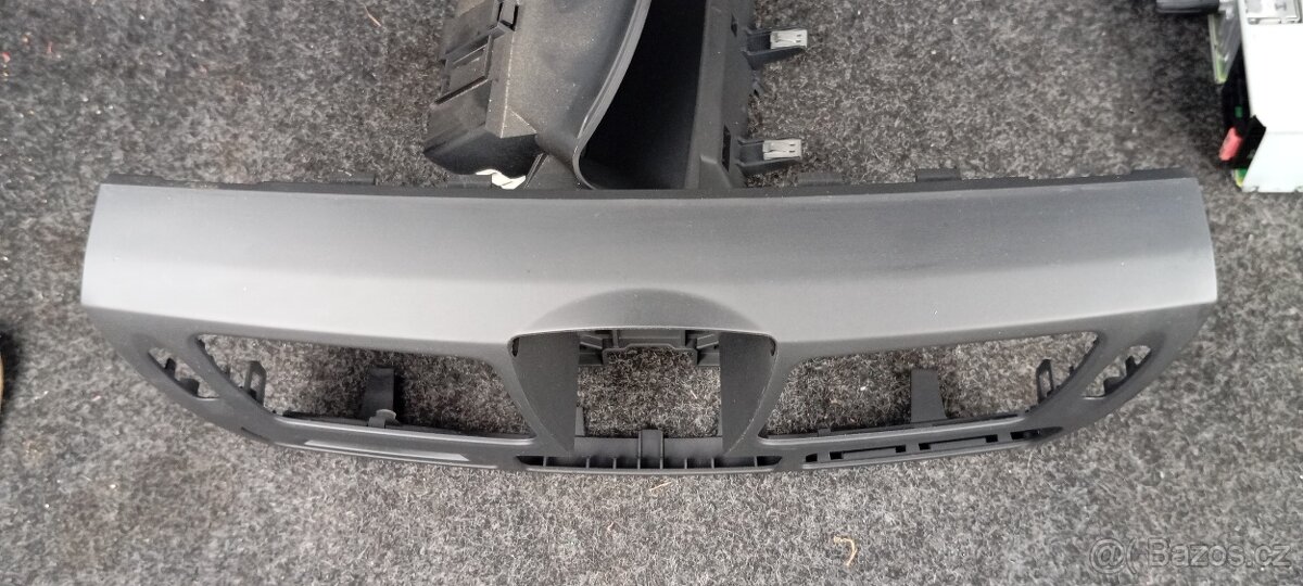 Renault Laguna 3 palubní deska a další díly - 17