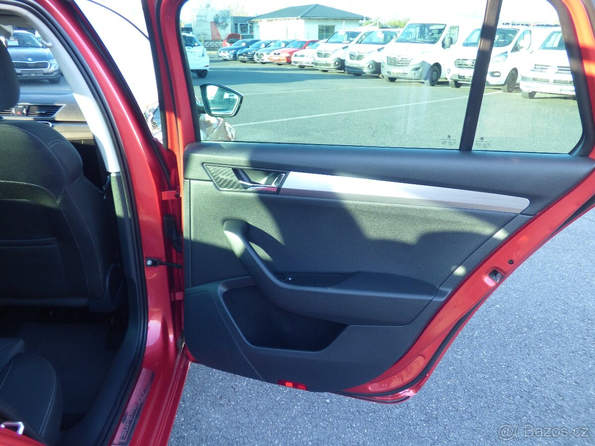 Škoda Superb 2,0 TDI DSG,Bi-Xenon,model 2018 kombi Style - 17