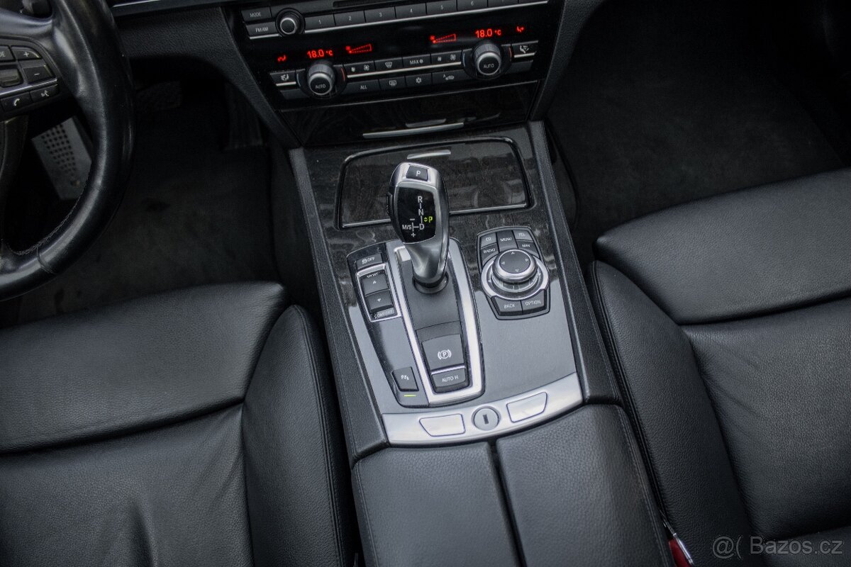 BMW Rad 7 730d 155kW AT M paket / PREVERENÉ KM / - 17