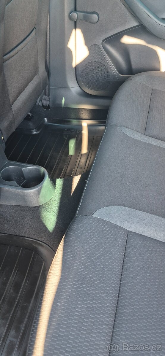 Škoda rapid 1,2tsi - 17