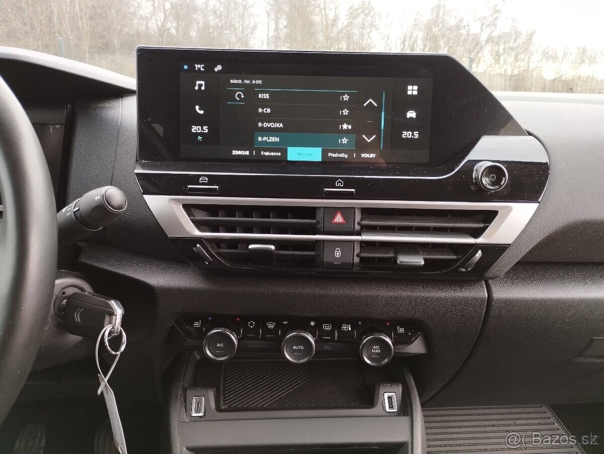 Citroën C4 - 1.2 PureTech 74kw, TAŽNÉ, DPH - 17