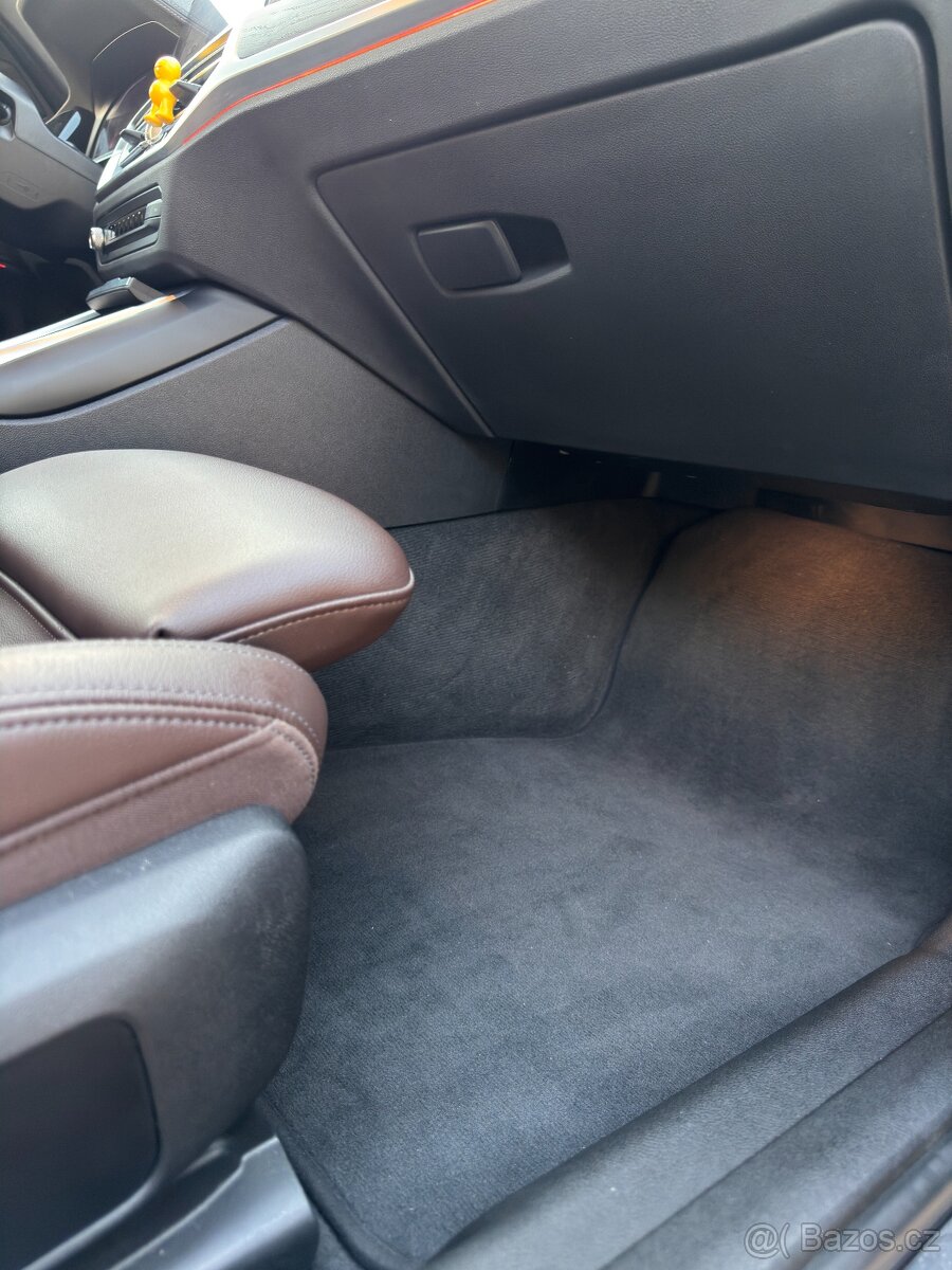 BMW 330xi xDrive Luxury - 17