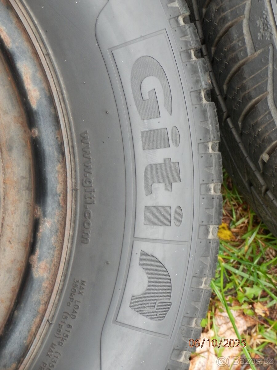 4xObutá zimní sada ŠKODA OCTAVIA 2 15tky. ET 47 195/65 R15 - 17