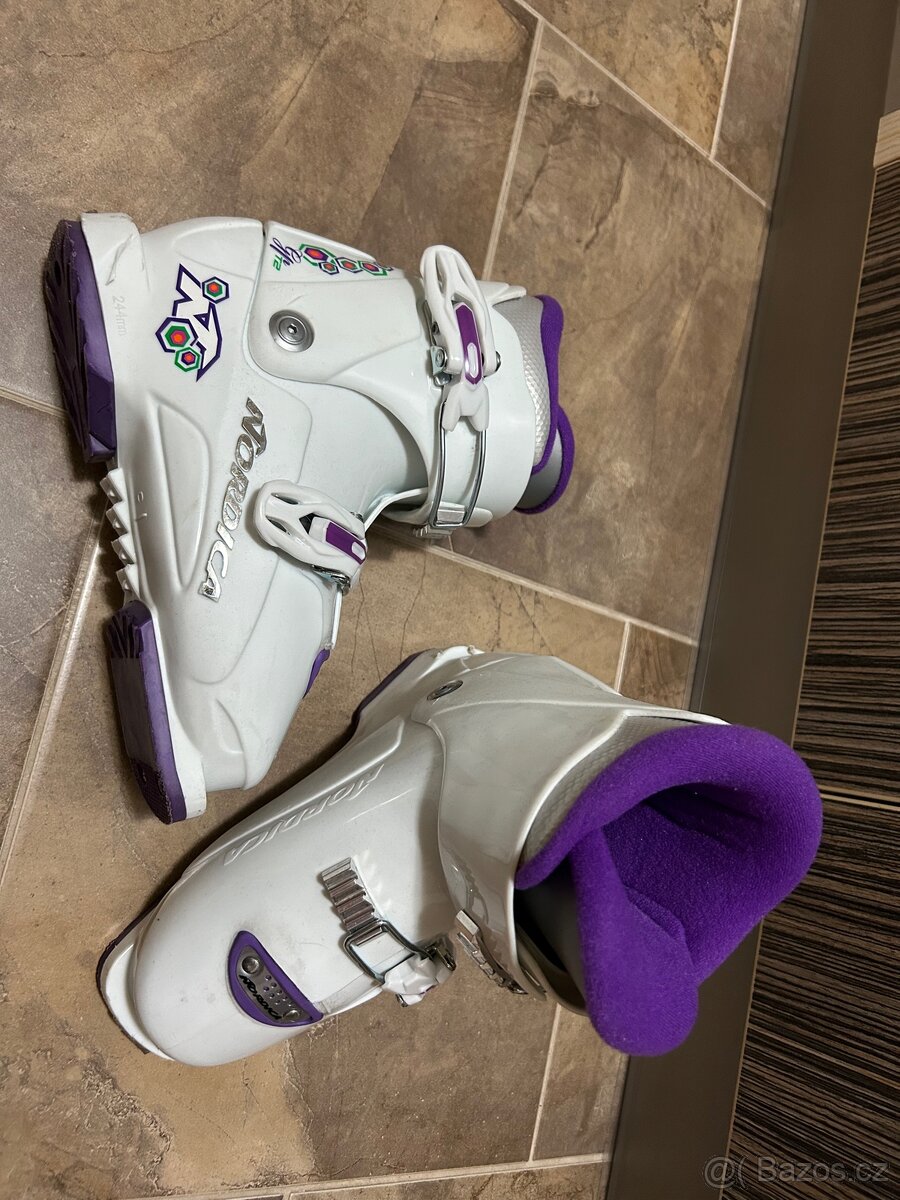 Nabízím dětské lyžařské boty - 17