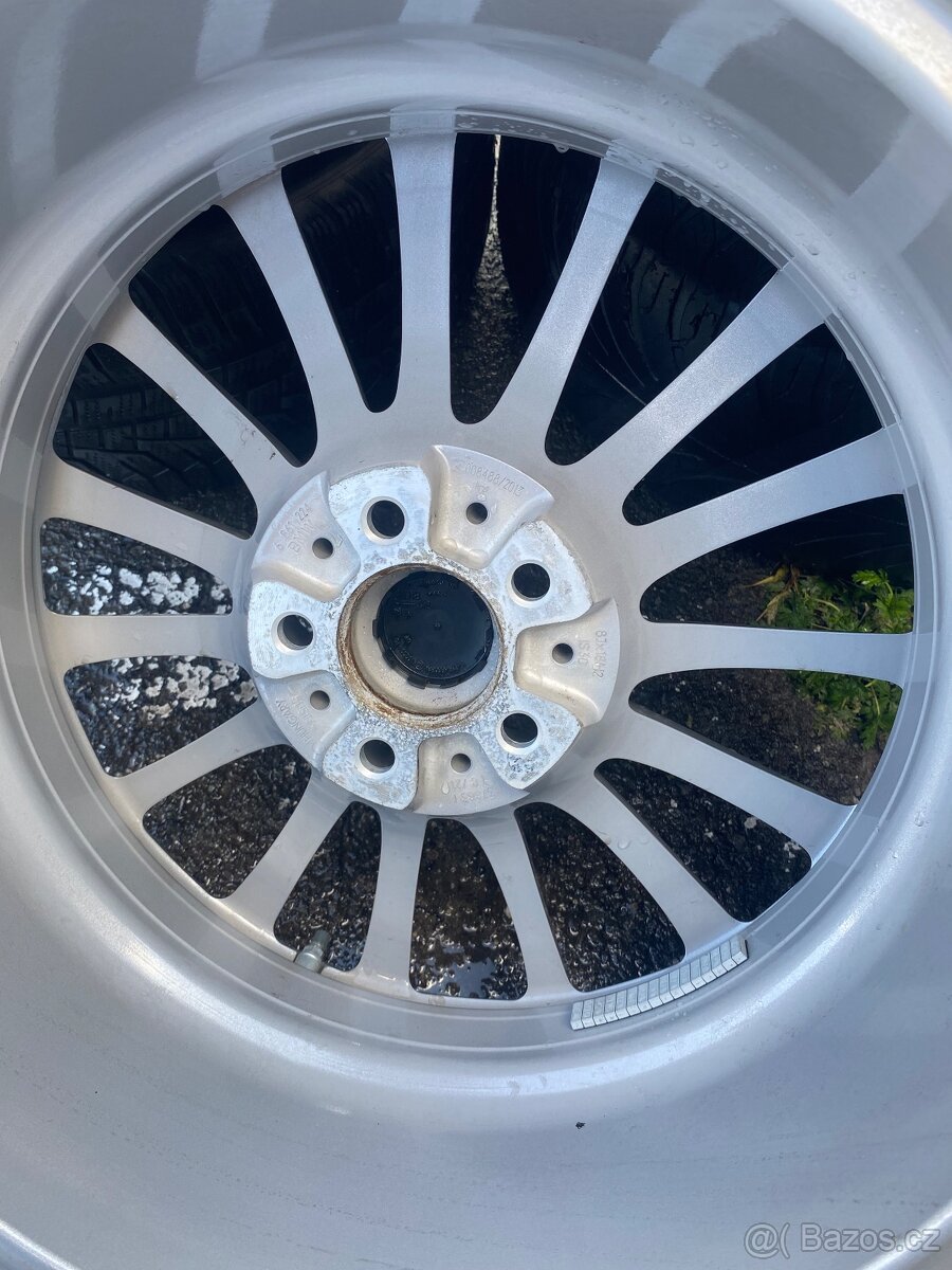5x112 R18 8J ET30 BMW + 245/45 R18 GoodYear zimné - 17