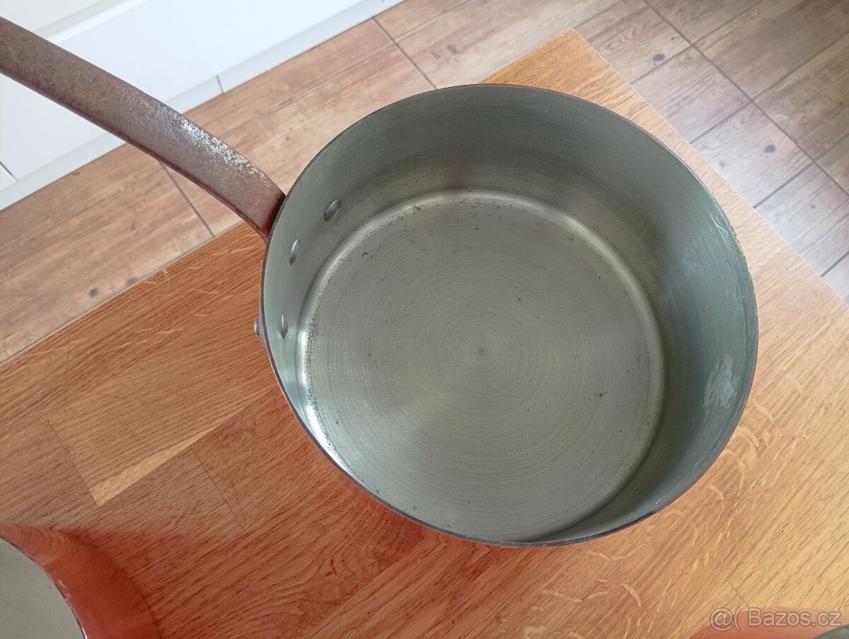 KVALITNÍ MĚDĚNÉ HRNCE TOURNUS FRANCIE 70. LÉTA - 17