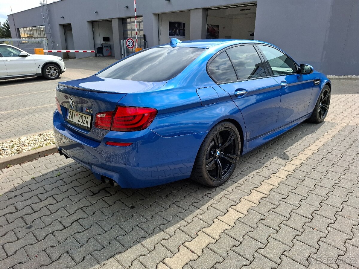 BMW M5 F10 puvod CR, servis BMW - 17