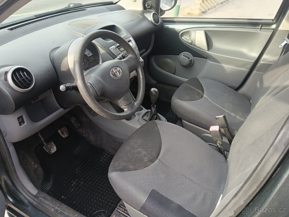 toyota aygo - 17