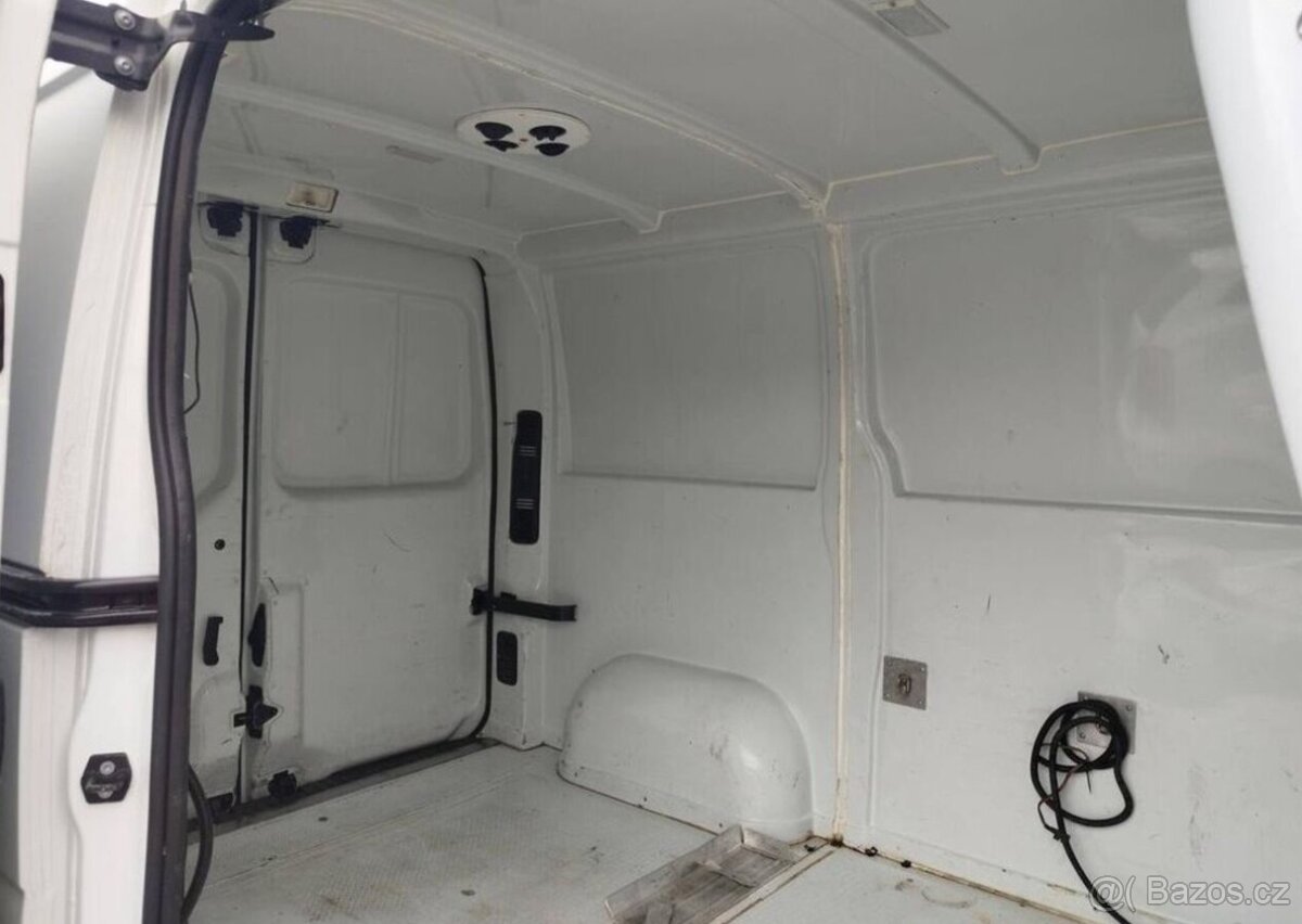 Renault Master 2.3 dCi Park. kamera nafta manuál 92 kw - 17