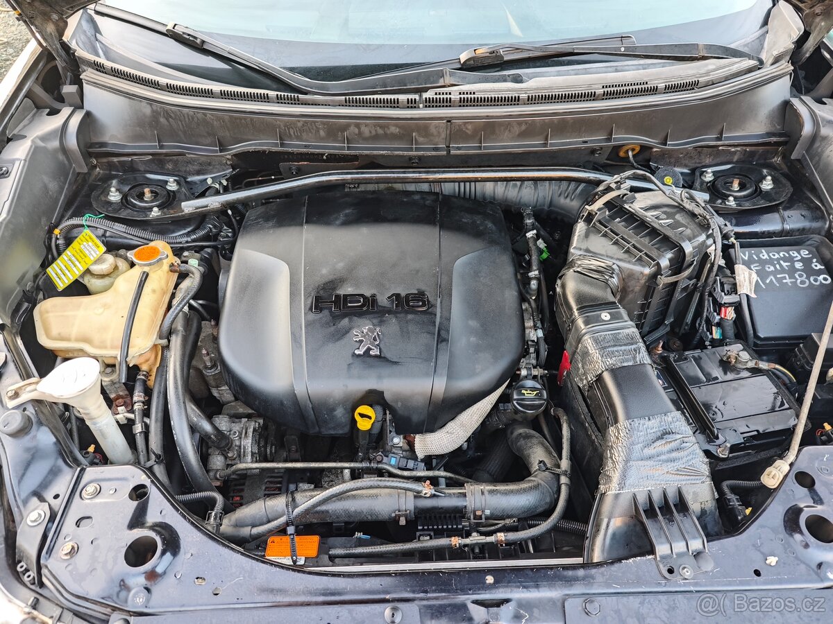Peugeot 4007 4x4 2,2 HDI 115kw rok 2008 - 17
