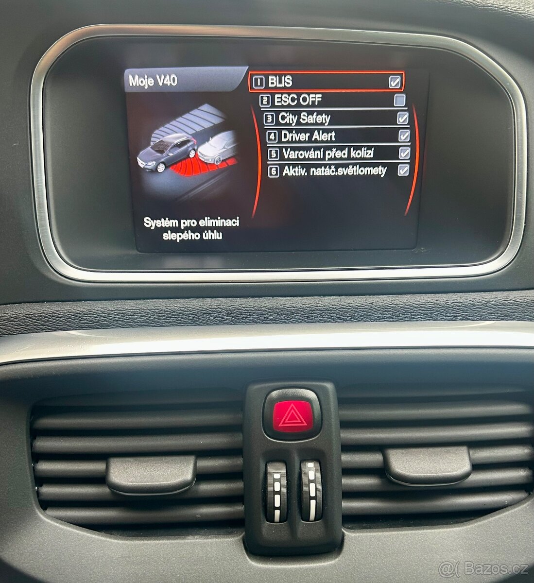 VOLVO V40 CROSS COUNTRY 2.5 T5 187KW 4x4 SUMMUM-AUTOMAT-ACC - 17