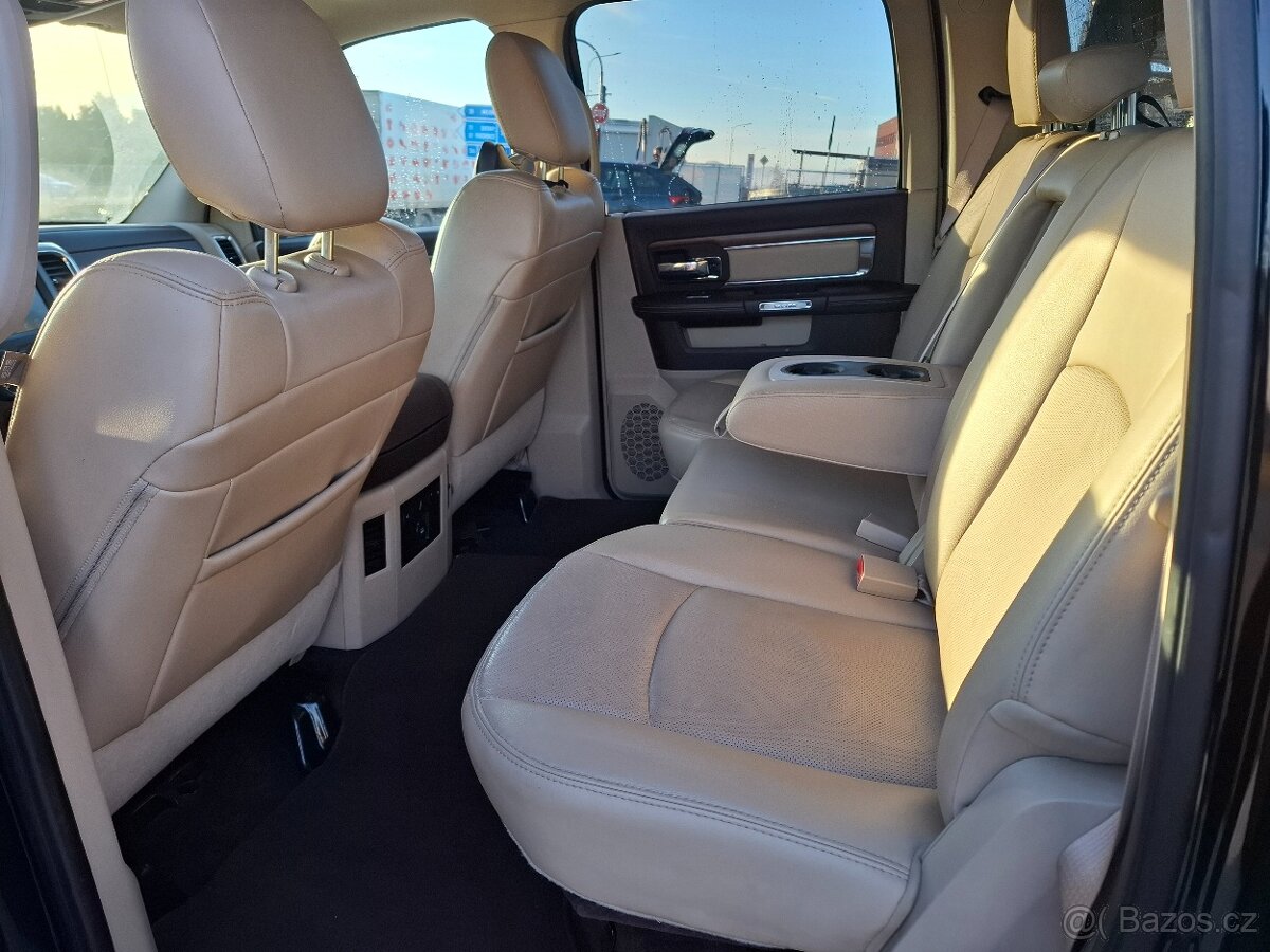 Dodge RAM 1500 5.7 HEMI Laramie - 17