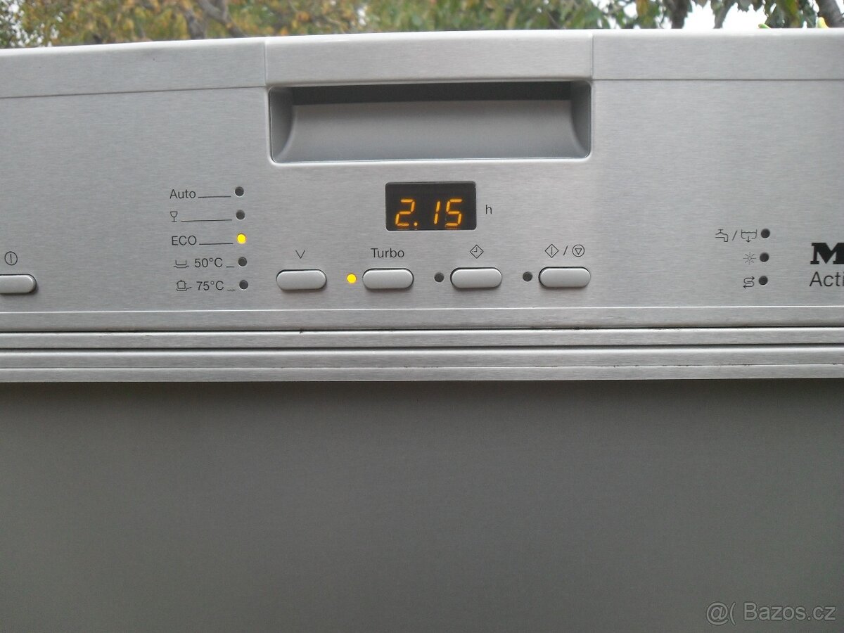 VESTAVNÁ NEREZ MYČKA MIELE, LUXUSNÍ ZNAČKA,VYROBENO V CZ - 17