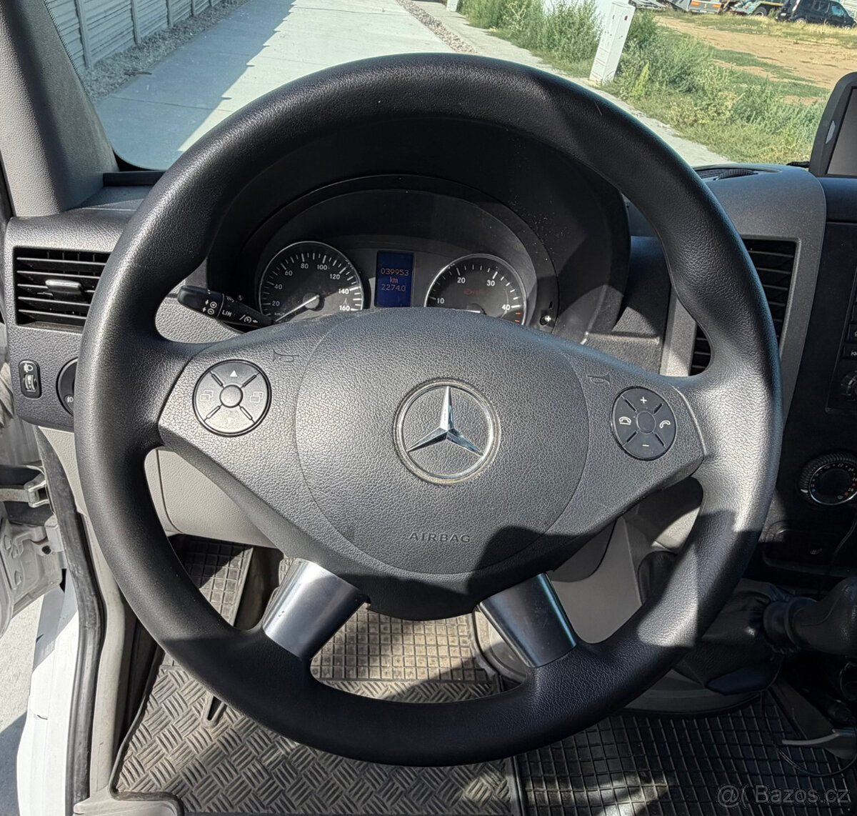 Mercedes-Benz Sprinter 519 mini ťahač - so spačkou - 17