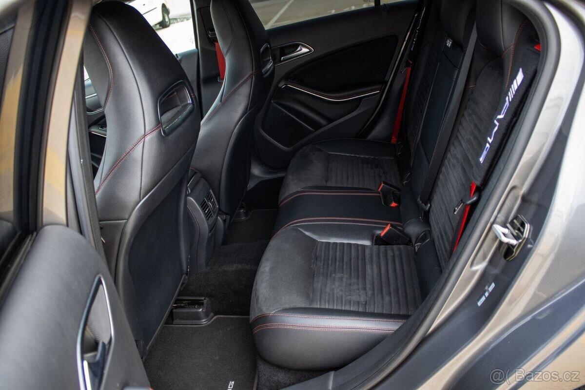 Mercedes-Benz A 45 AMG 4MATIC 2013 - 17