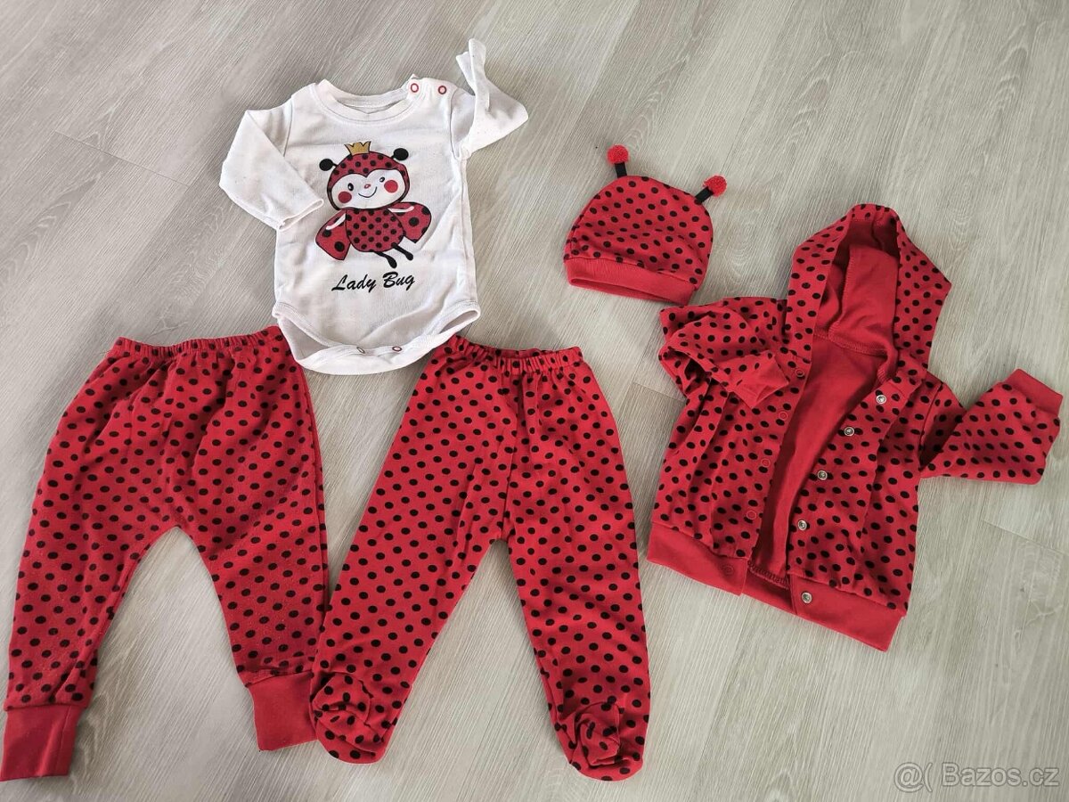 Oblečení na holčičku + hračky - 17