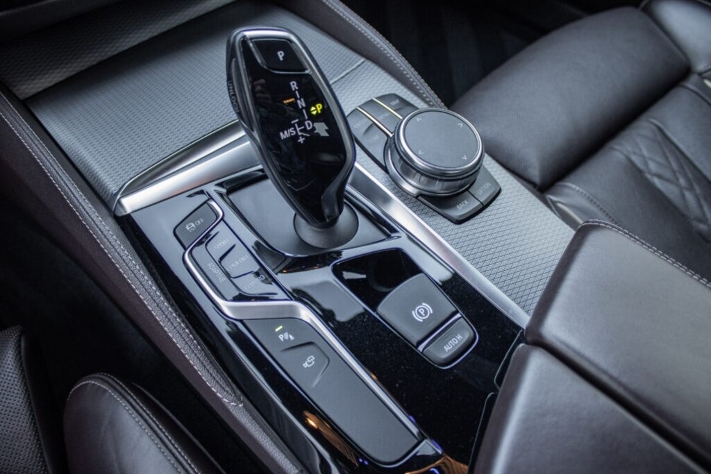 BMW Rad 5-M550i xDrive AT/8 - 17