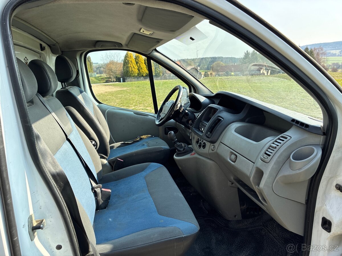 Renault Trafic 2011 - 17