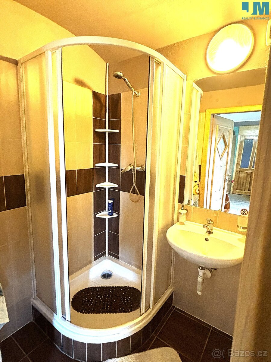 Prodej rodinného domu 250 m², Hevlín, ev.č. 01915 - 17