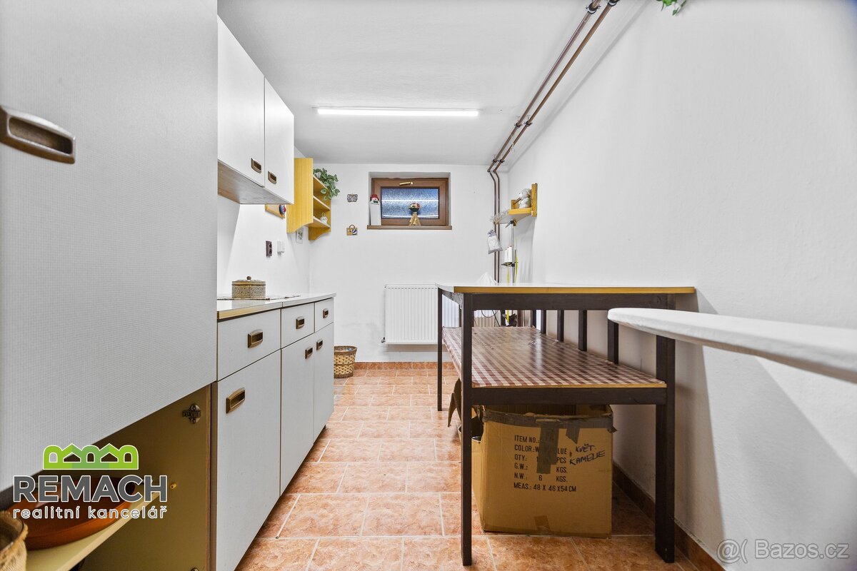 Prodej rodinný dům, 250 m², pozemek 749 m², Hronov - 17